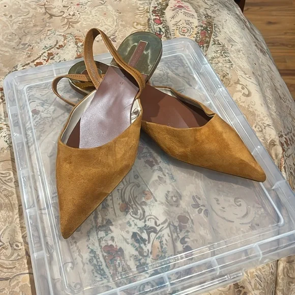 Zara pointy toe flats caramel color size W’s 41 - Picture 9 of 9